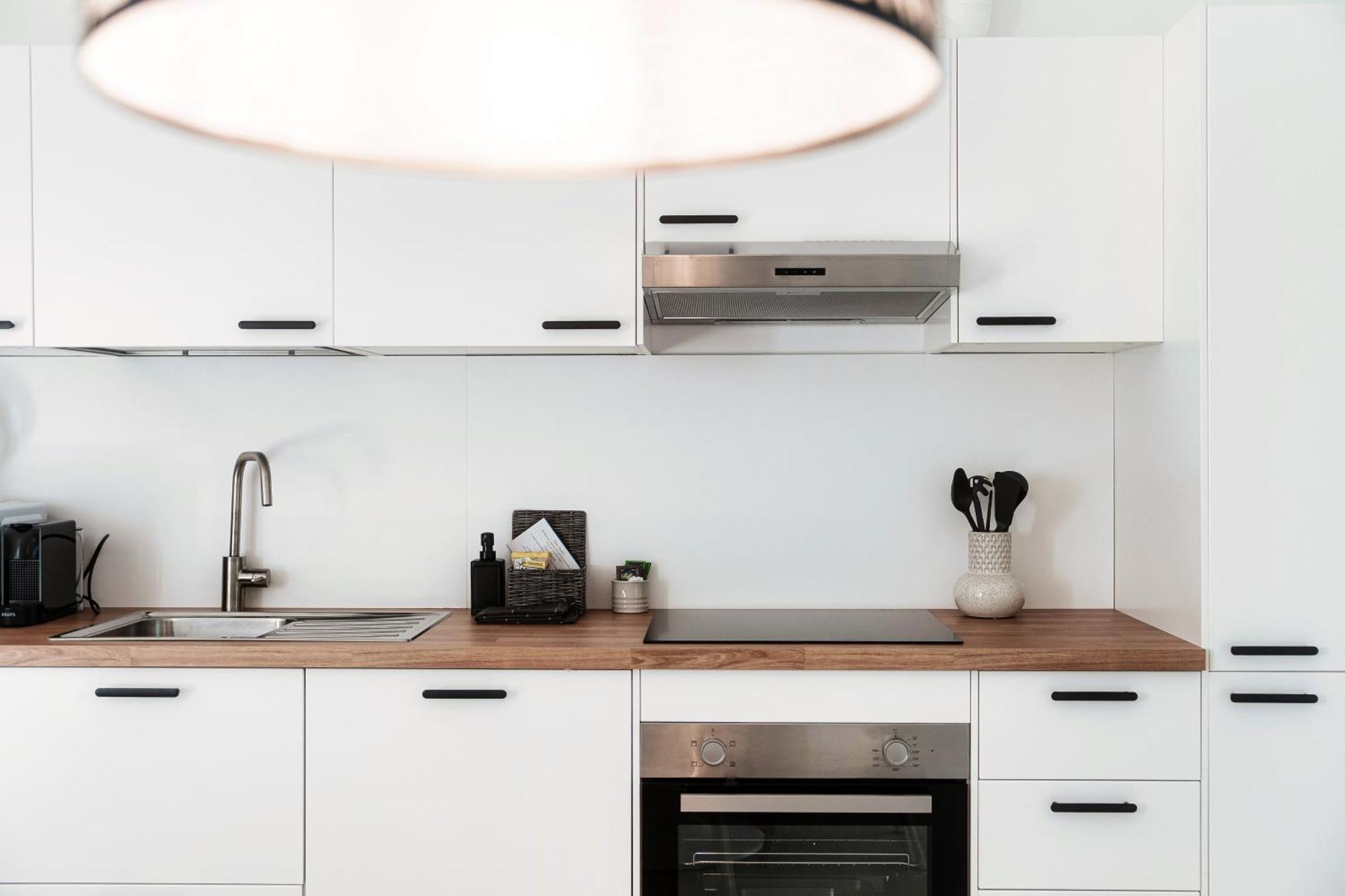 Lario Suite Apartments By Quokka 360 - With Parking Next To Como City Bagian luar foto