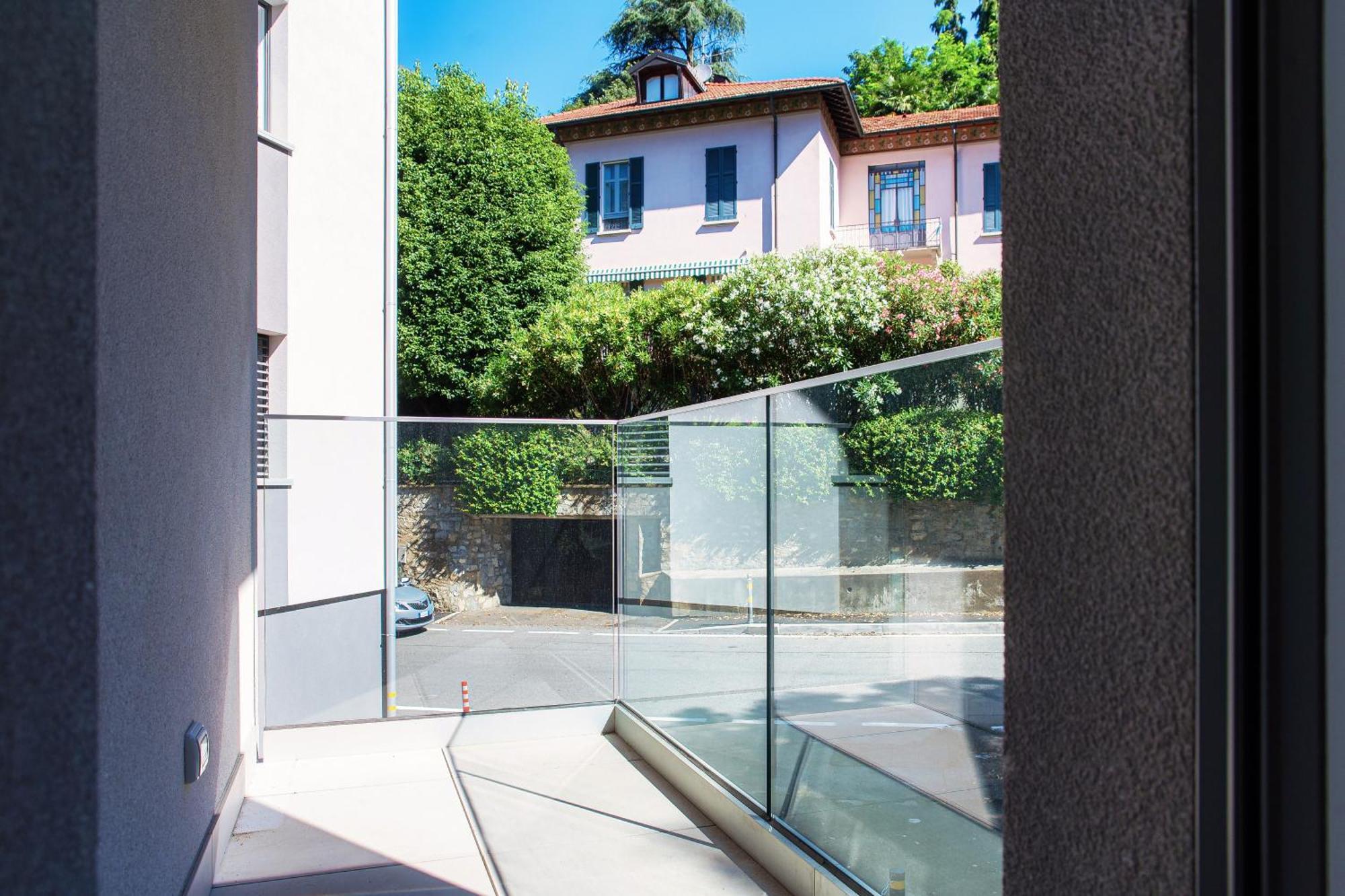 Lario Suite Apartments By Quokka 360 - With Parking Next To Como City Bagian luar foto