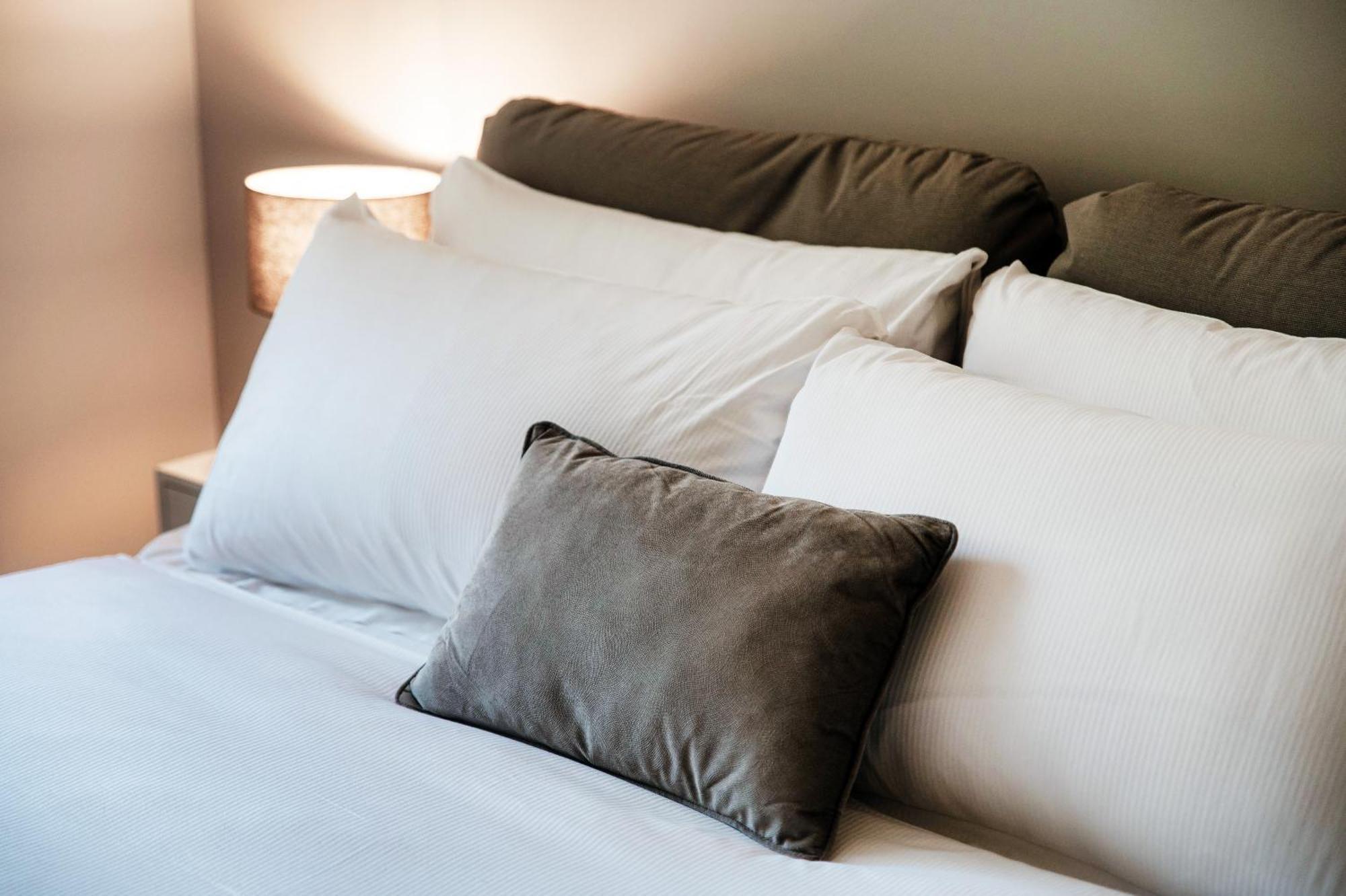 Lario Suite Apartments By Quokka 360 - With Parking Next To Como City Bagian luar foto