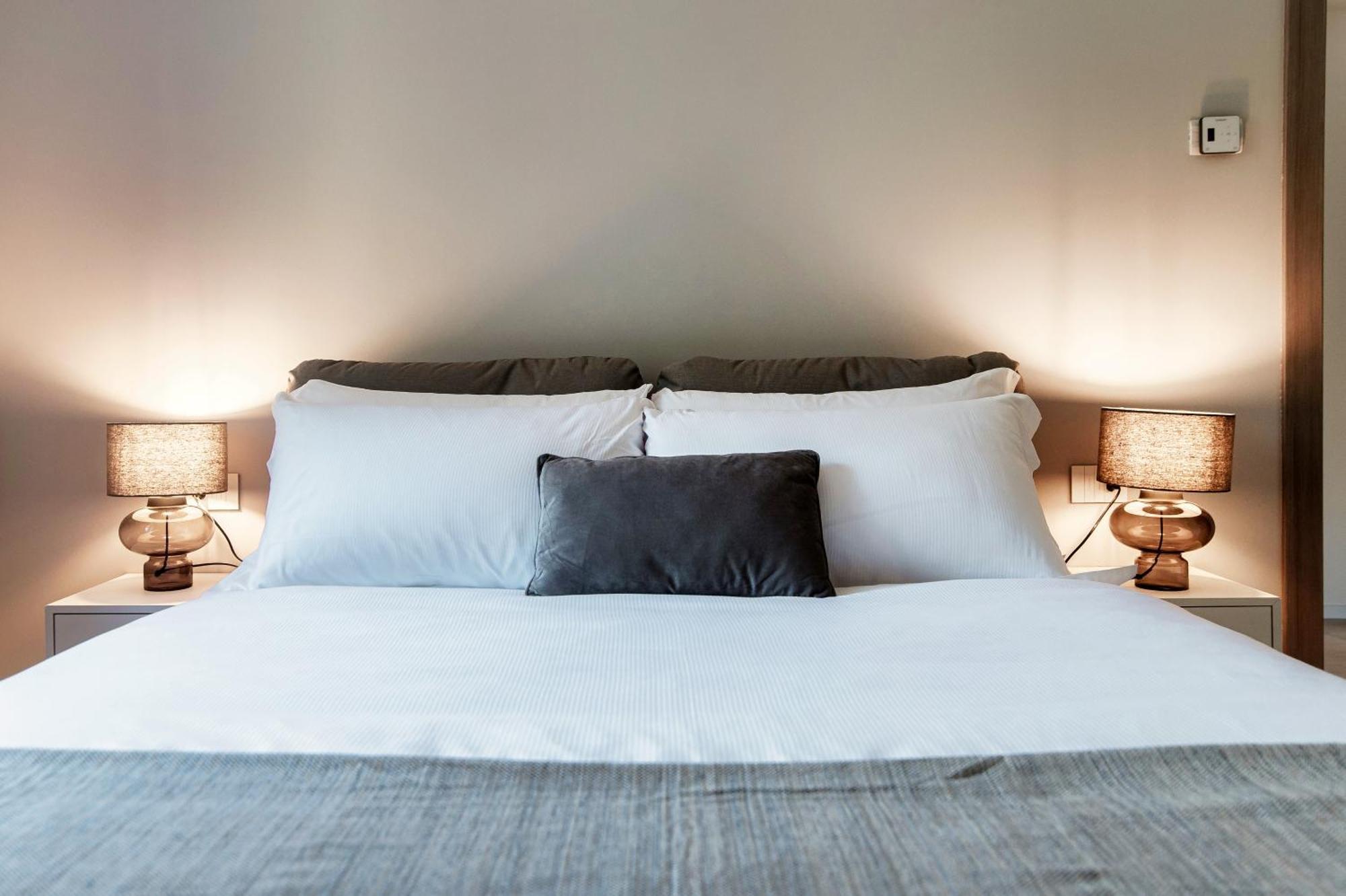 Lario Suite Apartments By Quokka 360 - With Parking Next To Como City Bagian luar foto