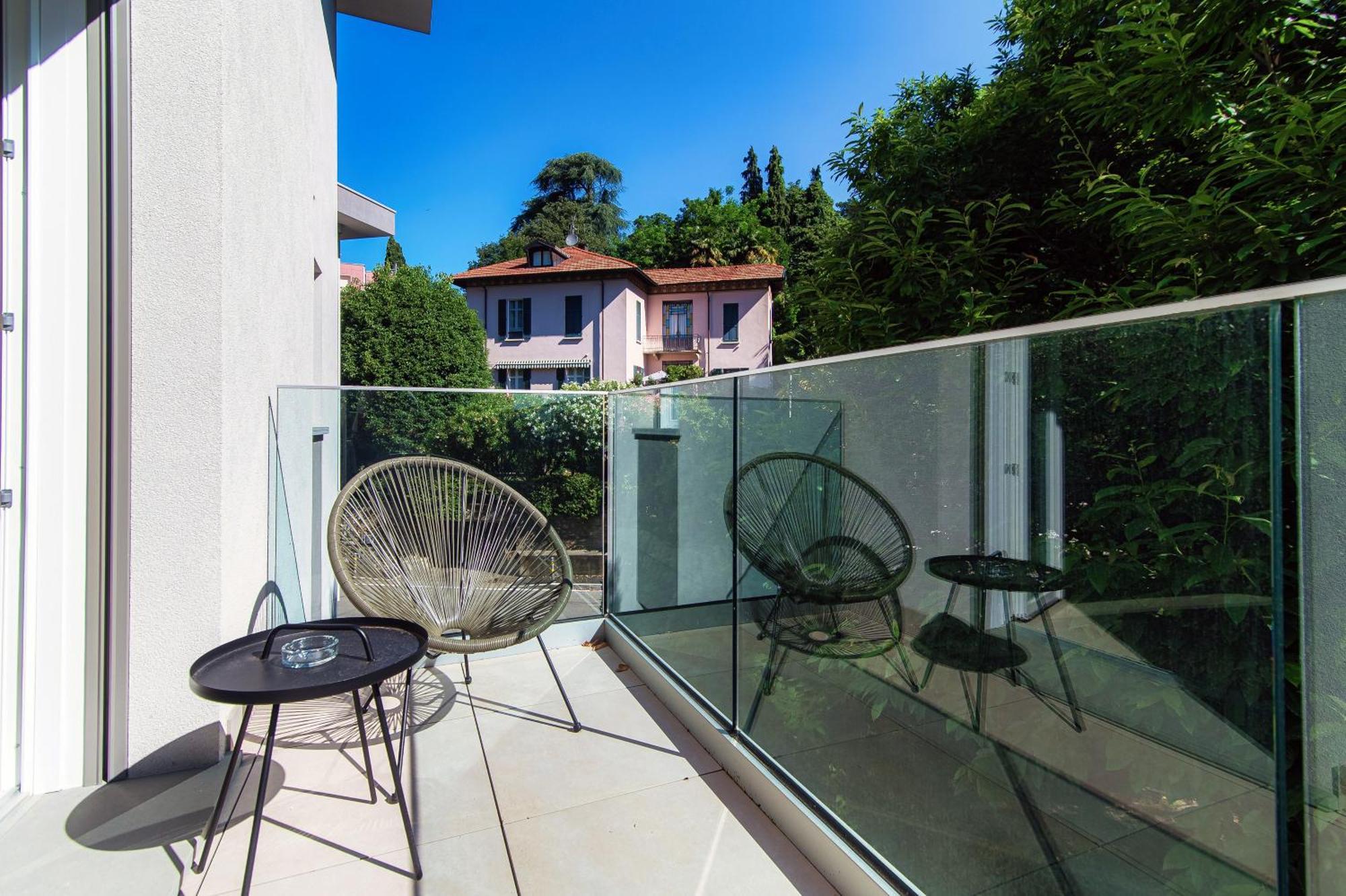 Lario Suite Apartments By Quokka 360 - With Parking Next To Como City Bagian luar foto
