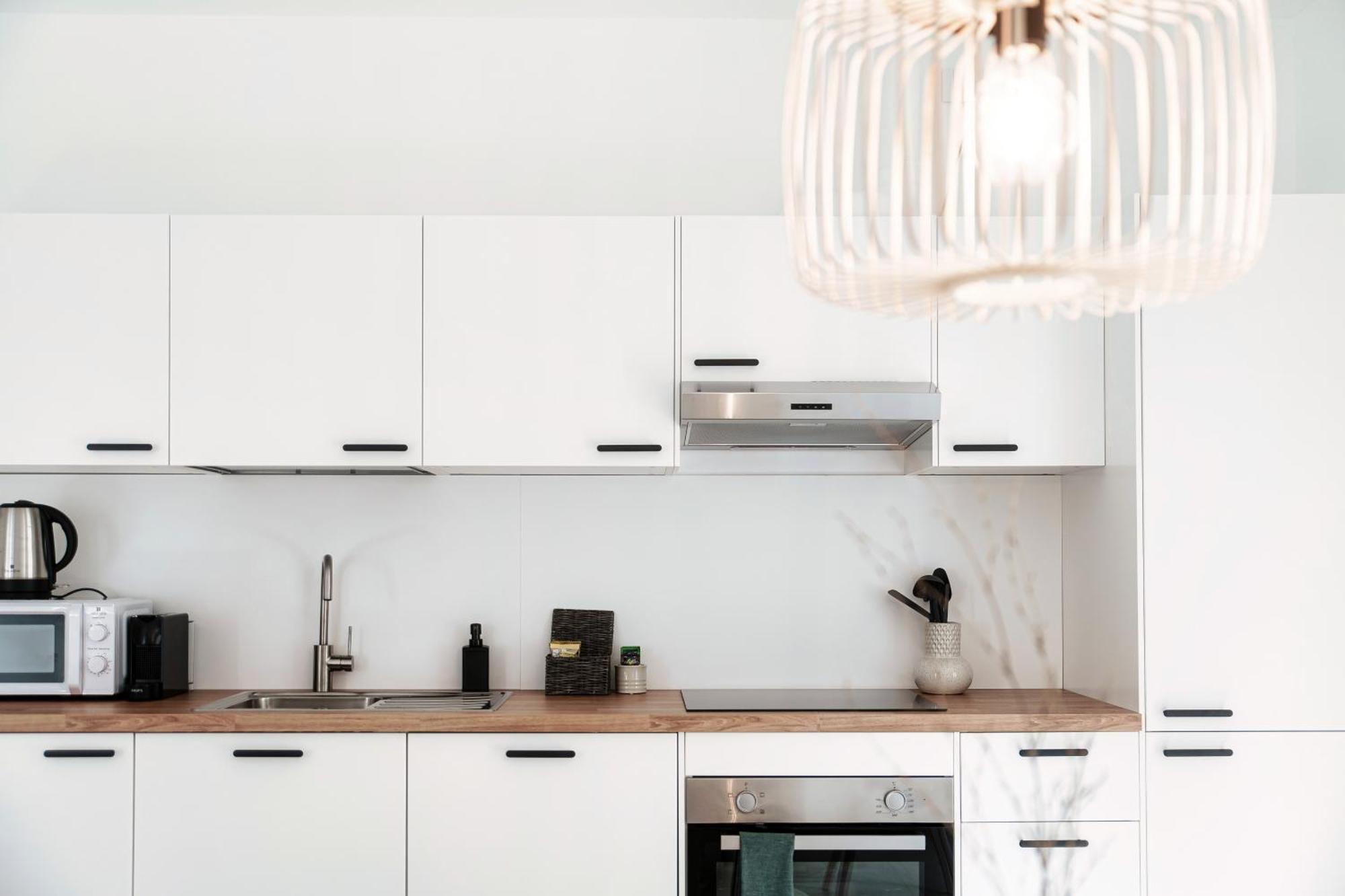 Lario Suite Apartments By Quokka 360 - With Parking Next To Como City Bagian luar foto