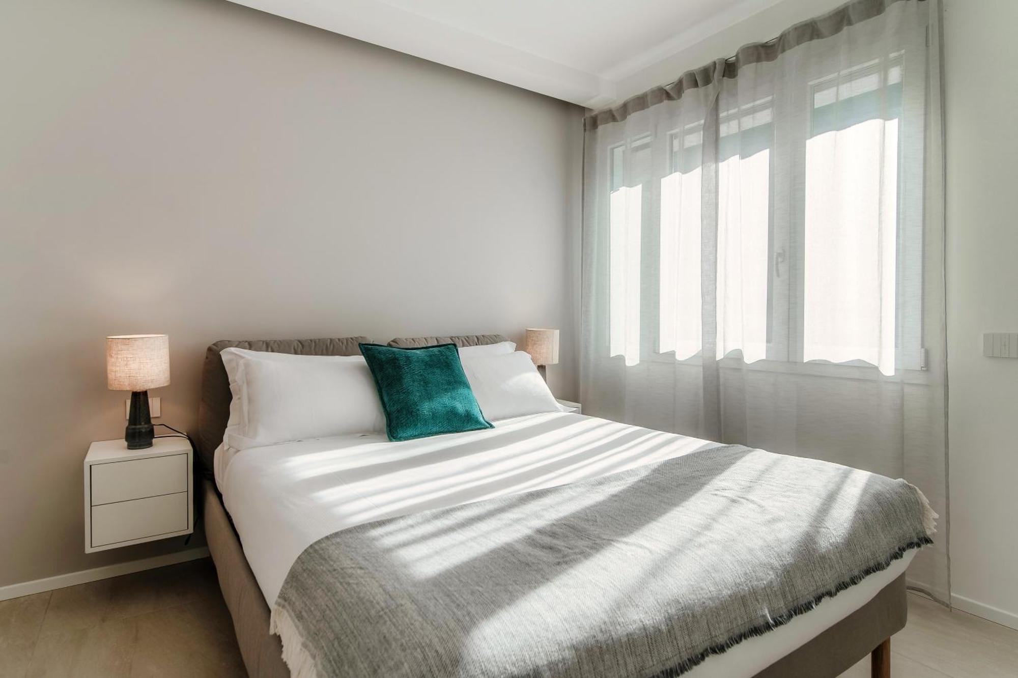 Lario Suite Apartments By Quokka 360 - With Parking Next To Como City Bagian luar foto